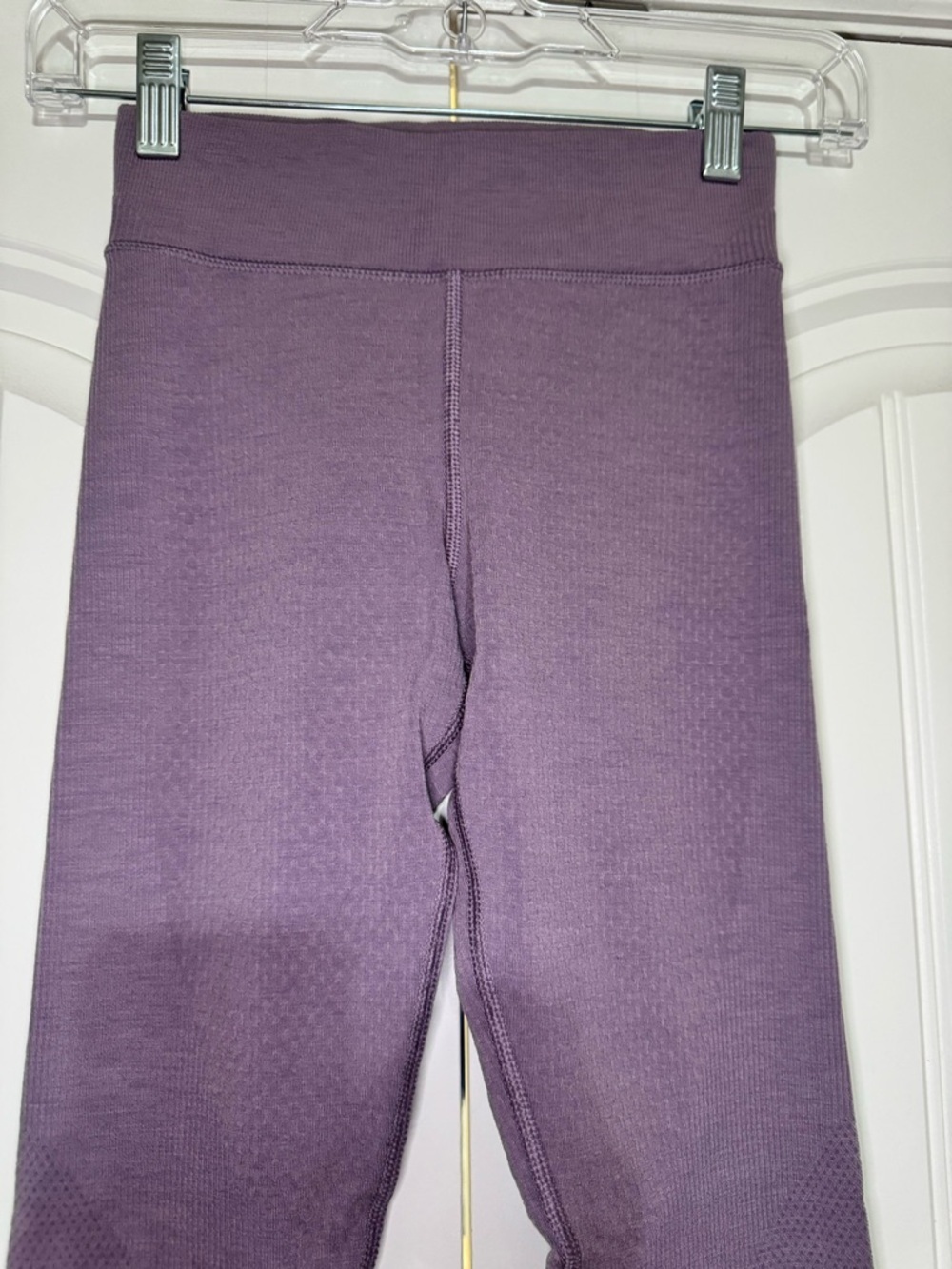 Lululemon Keep the Heat Thermal High-Rise Tight 28" in Purple Ash Size 4 - Picture 2 of 13